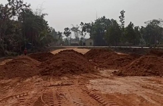 Inferior quality of soil is being used for the construction of National Highway : alleged local people